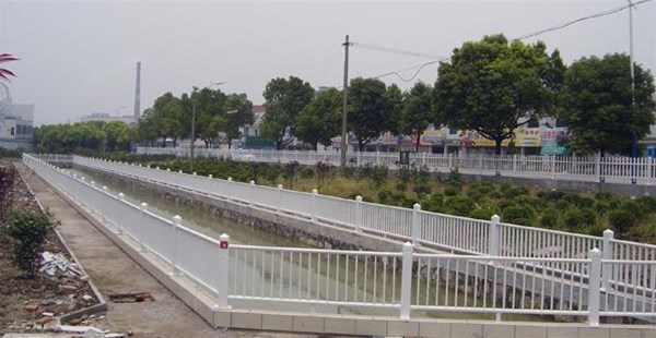 怎樣才能采購到優(yōu)質(zhì)的河道護欄？