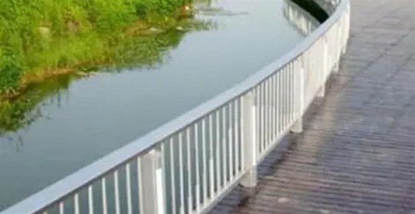 河道欄桿高度設(shè)計(jì)規(guī)范有哪些？